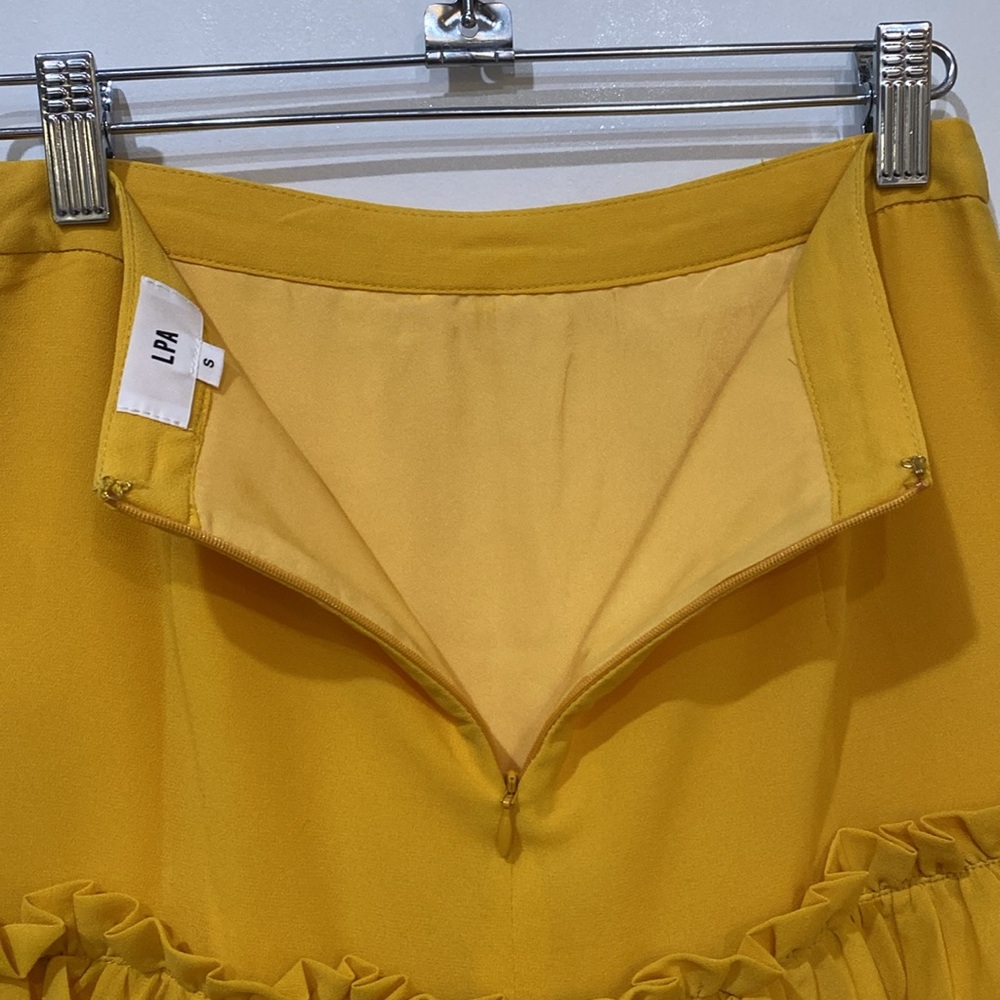 LPA Ruffle Skirt - Picture 5 of 7
